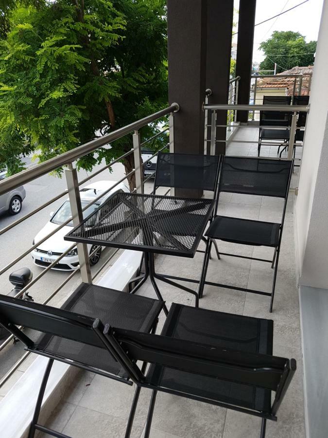 Fantastic Four Apartments Néoi Epivátai Extérieur photo