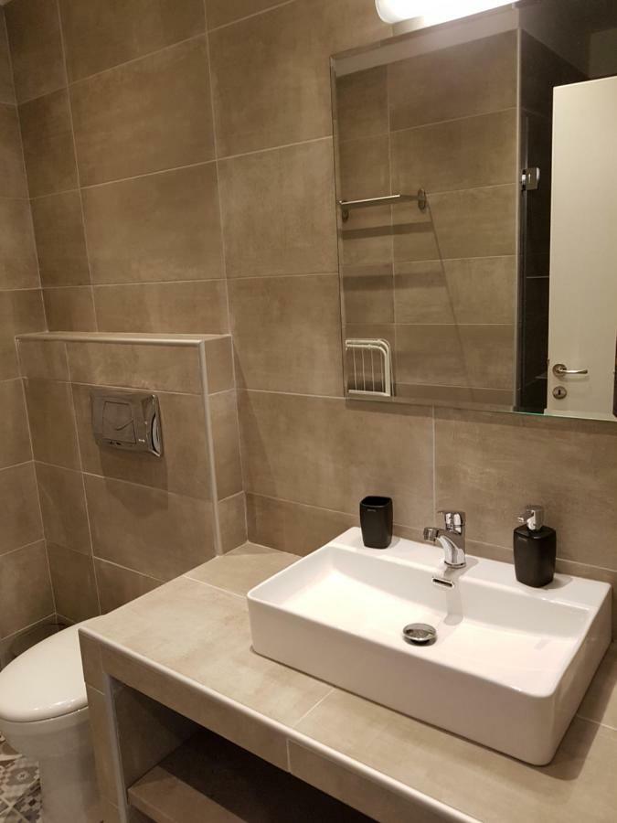 Fantastic Four Apartments Néoi Epivátai Extérieur photo